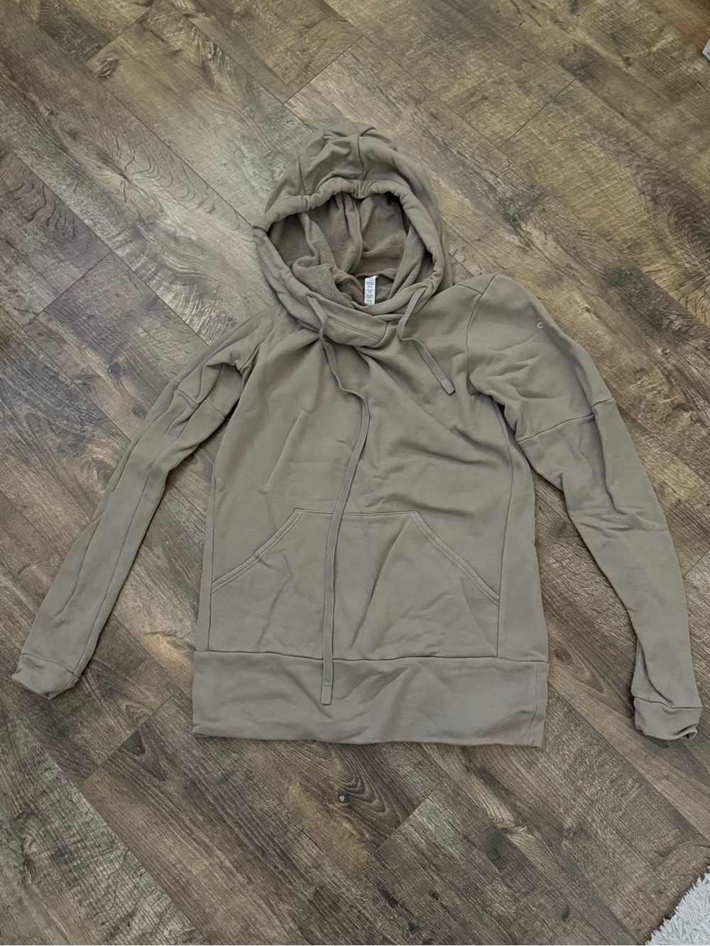 ALO Yoga Small Oversized Hooded Sweatshirt in Taupe